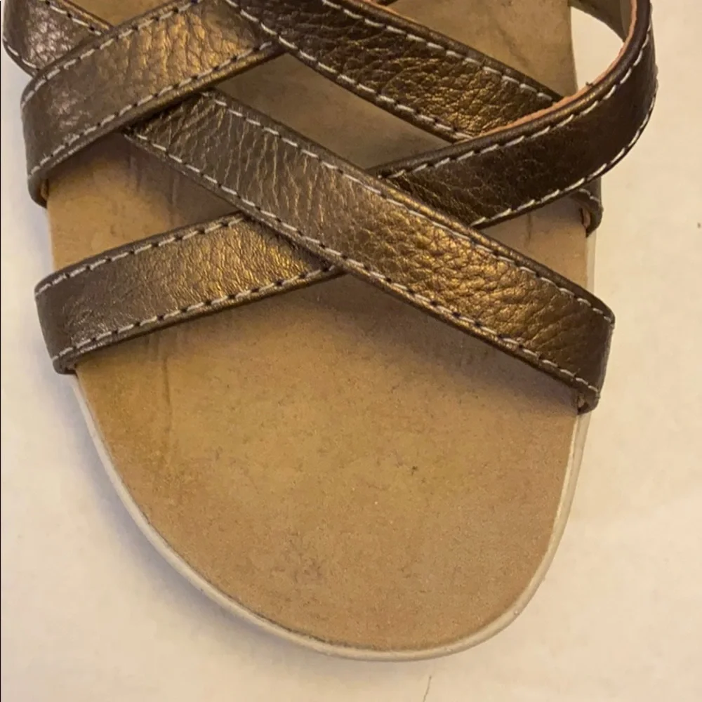 Easy Spirit Bronze Sandals